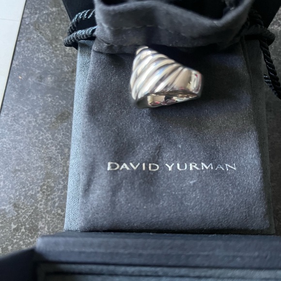 David Yurman sculpted cable ring barely worn.Purchased last year see picture . - Picture 7 of 7